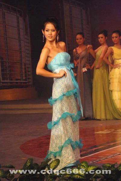 2009˿·й£ģشСŮǰ׷