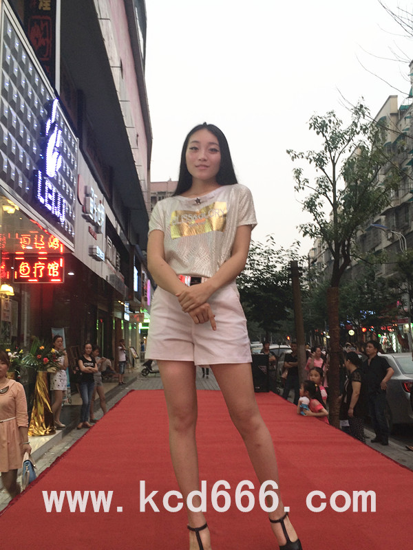 LEIJJ服装店开业走秀