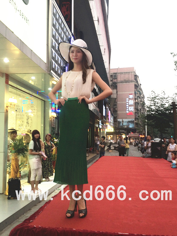 LEIJJ服装店开业走秀