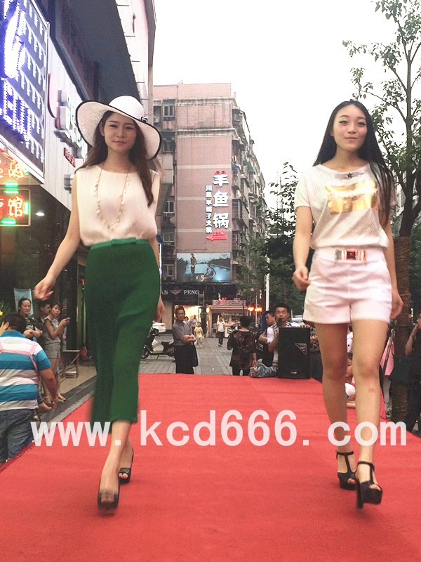 LEIJJ服装店开业走秀