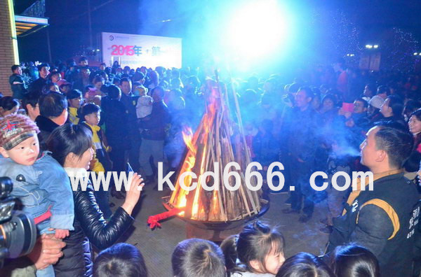 汉寿甲鱼综合市场客户答谢暨篝火晚会