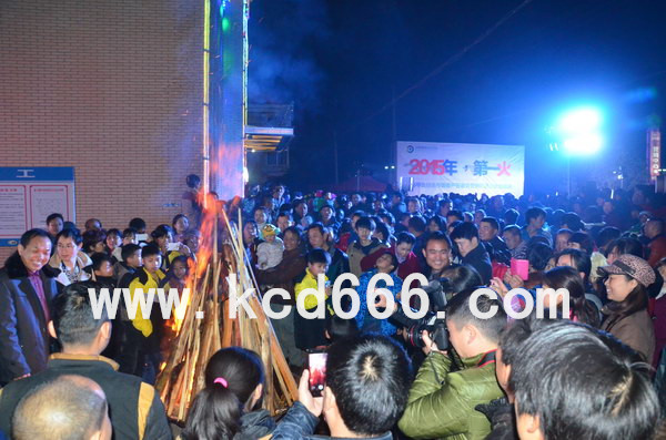 汉寿甲鱼综合市场客户答谢暨篝火晚会